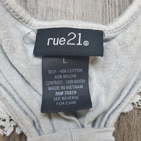 Rue 21 Deep V Lacey Tank Top - Picture 6 of 6